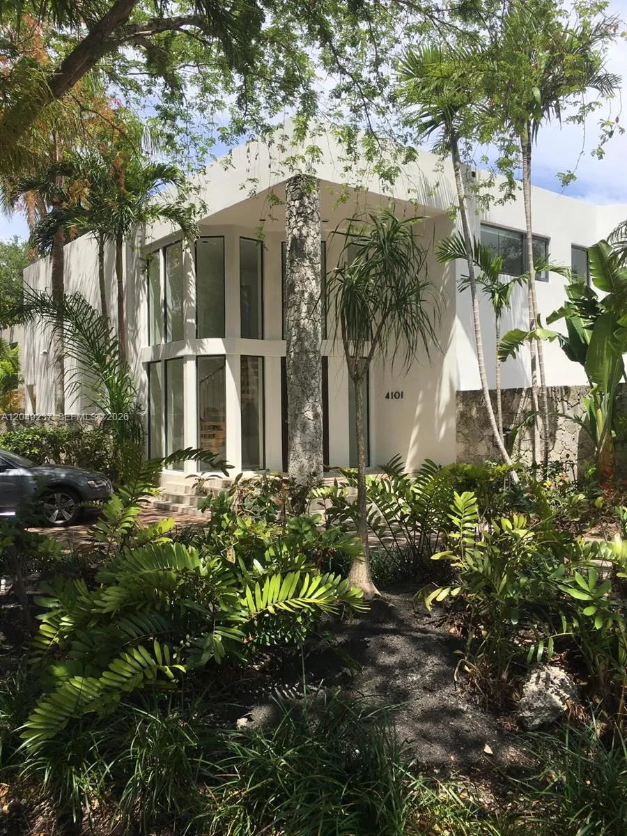 Alquilada 4101 Battersea Road 1, Miami, FL 33133, Miami, FL 33133