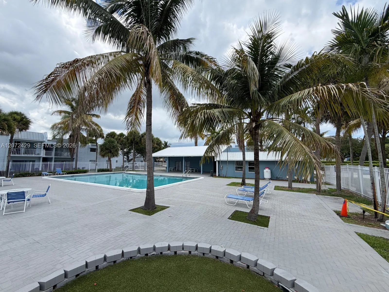 En Venta 411 Executive Center Drive 109, West Palm Beach, FL 33401, West Palm Beach, FL 33401