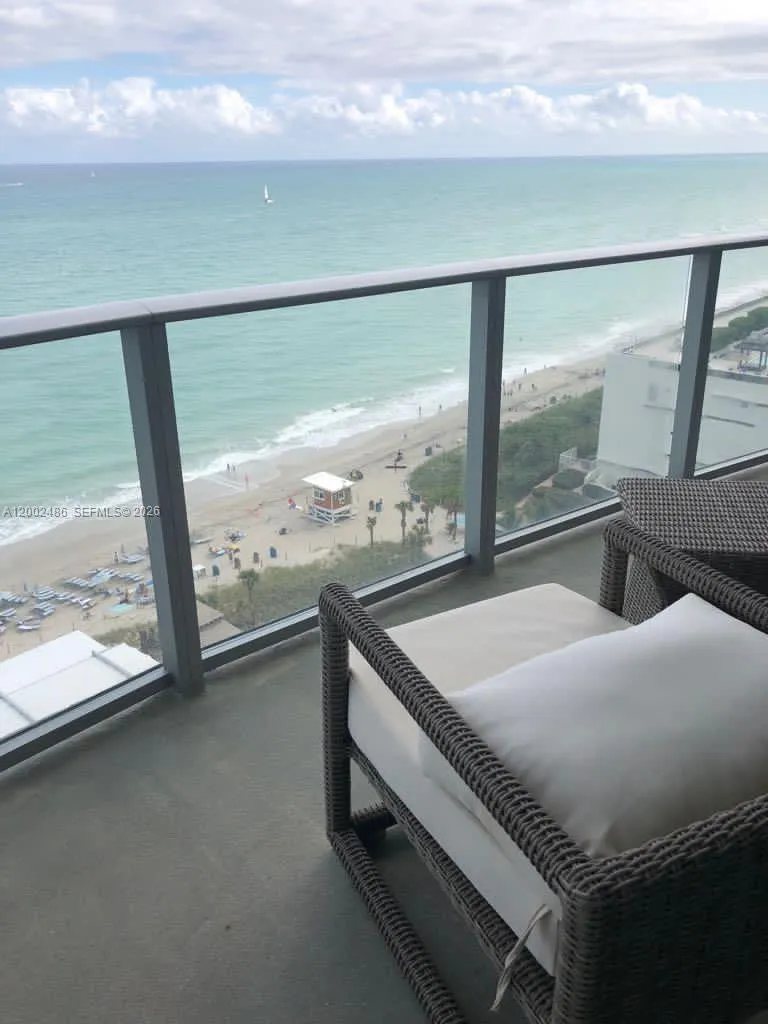 Foto de propiedad en 4111 S Ocean Drive 1002, Hollywood, FL 33019 Hollywood con MLS# 