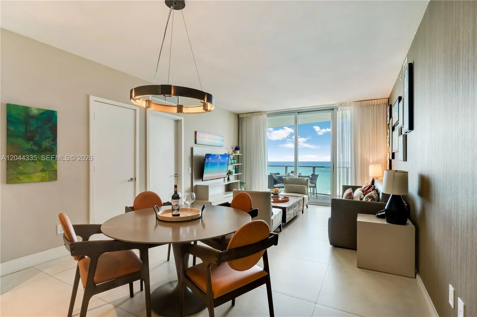 Foto de propiedad en 4111 S Ocean Drive 1405, Hollywood, FL 33019 Hollywood con MLS#