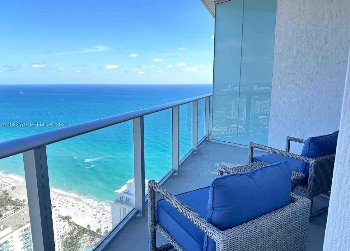 Foto de propiedad en 4111 S Ocean Drive 2712, Hollywood, FL 33019 Hollywood con MLS# 