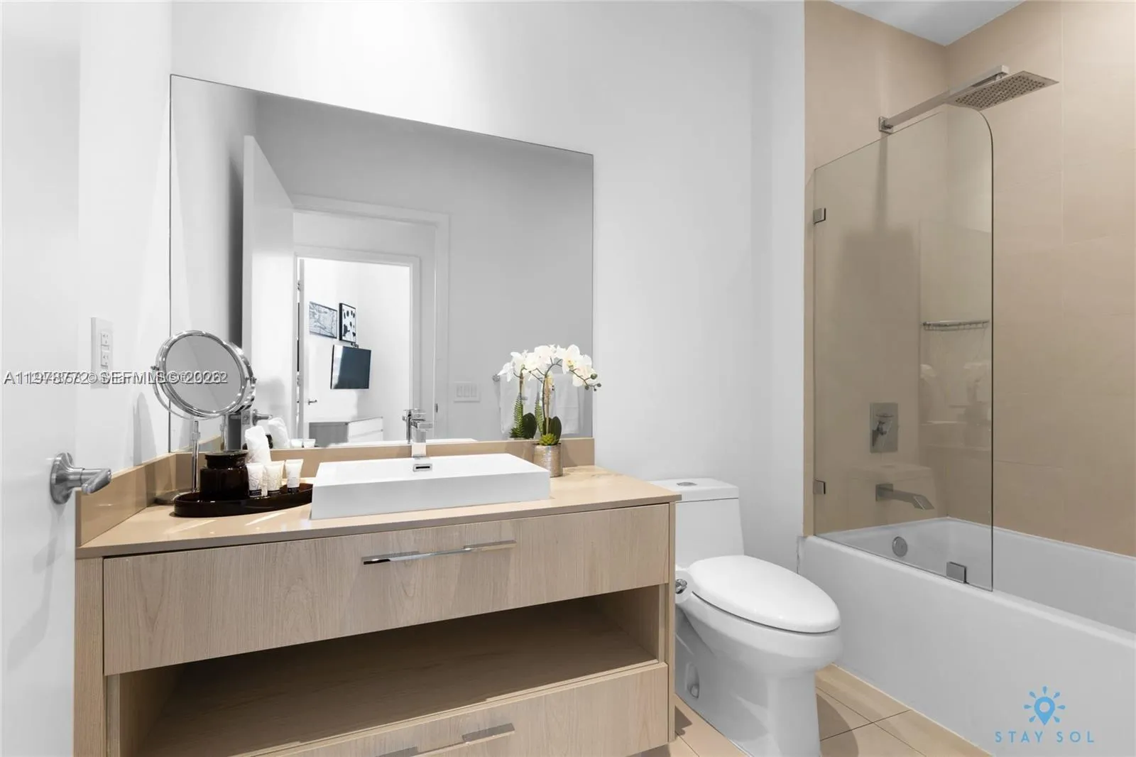 Foto de propiedad en 4111 S Ocean Drive 302, Hollywood, FL 33019 Hollywood con MLS# 