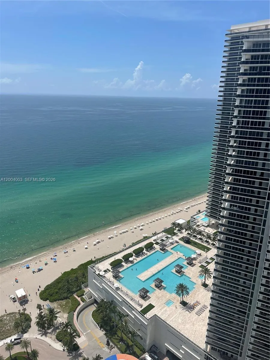 Foto de propiedad en 4111 S Ocean Drive 3411, Hollywood, FL 33019 Hollywood con MLS# 