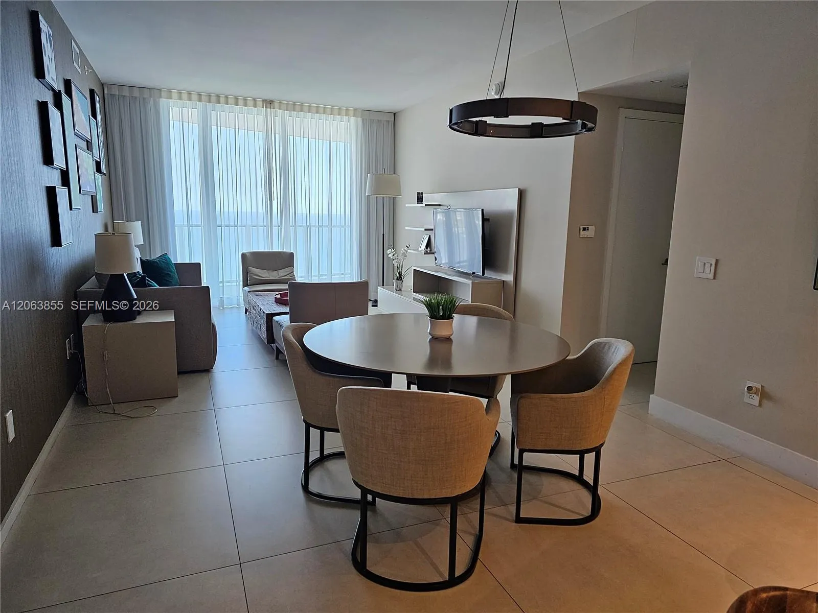 Foto de propiedad en 4111 S Ocean Drive 3608, Hollywood, FL 33019 Hollywood con MLS# 