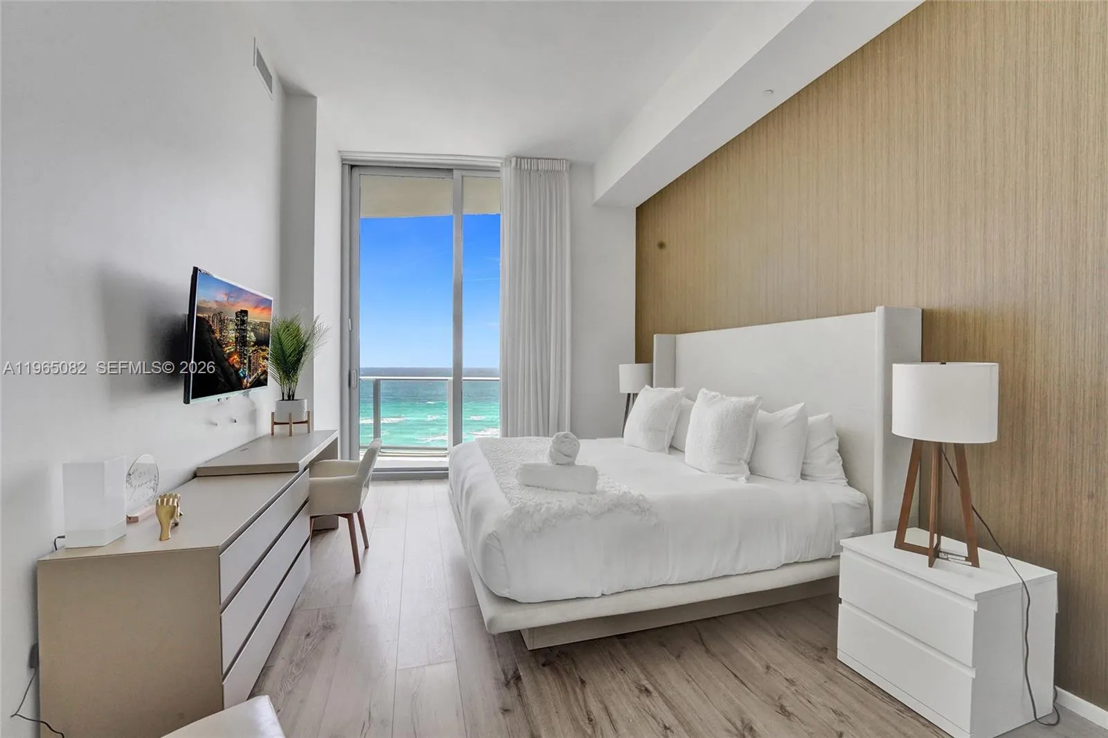 Foto de propiedad en 4111 S Ocean Drive 603, Hollywood, FL 33019 Hollywood con MLS#