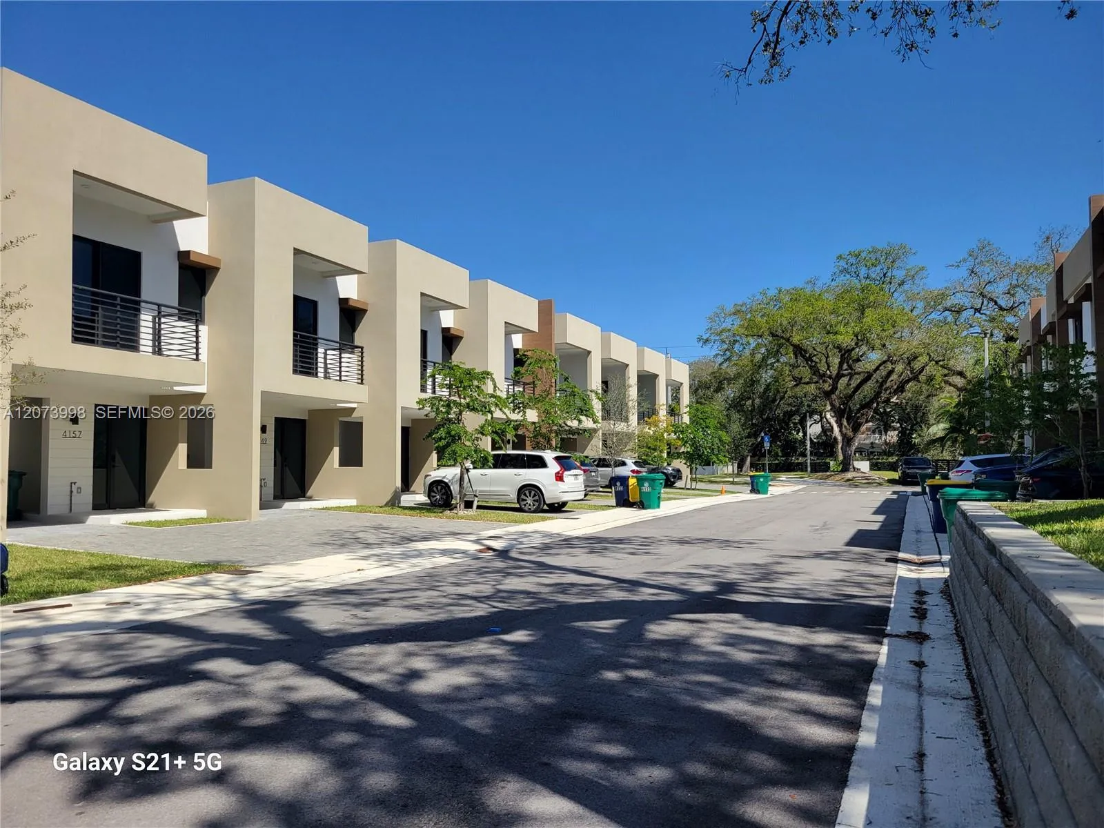 Foto de propiedad en 4117 N Oak Place, Dania Beach, FL 33314 Dania Beach con MLS# 