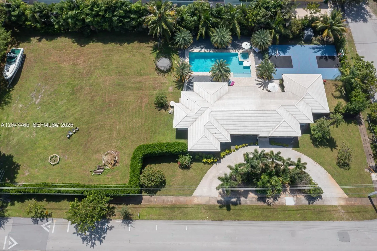 Foto de propiedad en 412 NE 2nd Street, Pompano Beach, FL 33060 Pompano Beach con MLS# 