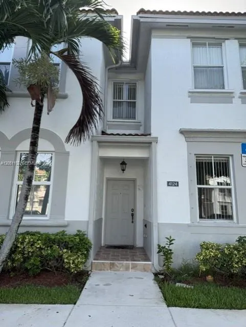 Foto de propiedad en 4124 SW 159th Avenue 11, Miramar, FL 33027 Miramar con MLS# 