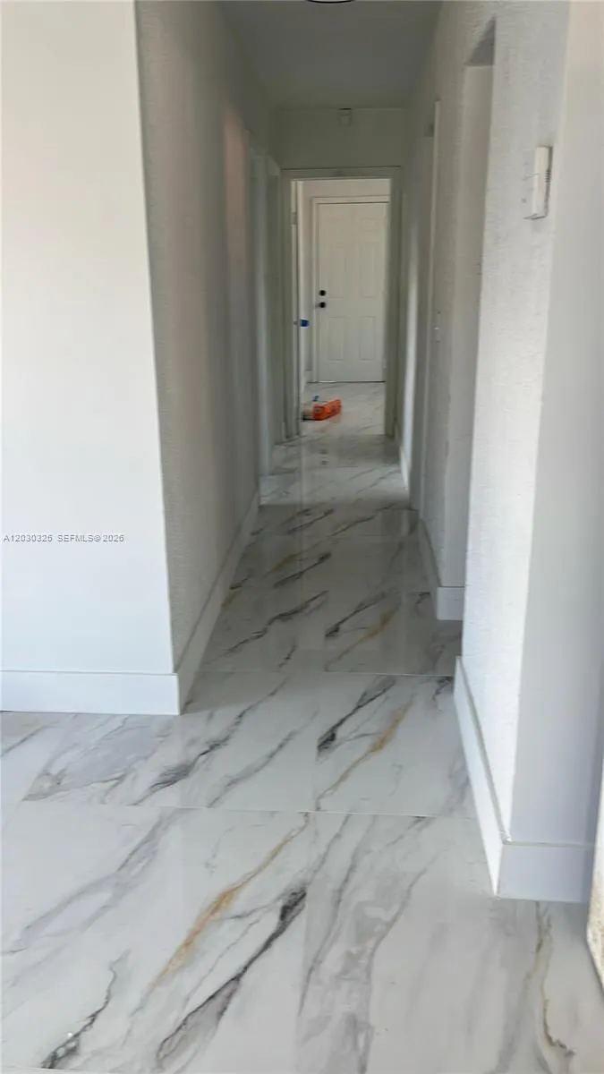 Foto de propiedad en 4125 SW 108th Court, Miami, FL 33165 Miami con MLS# 