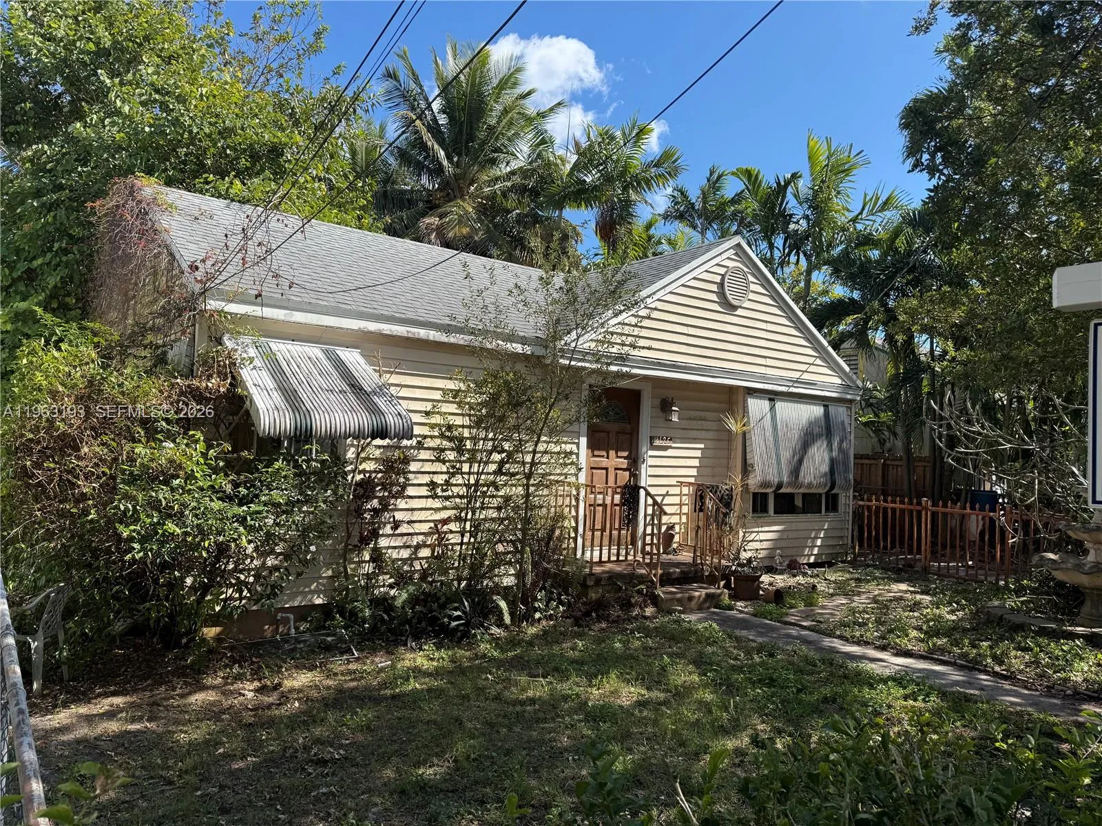 Foto de propiedad en 4125 SW 62nd Avenue, South Miami, FL 33155 South Miami con MLS# 