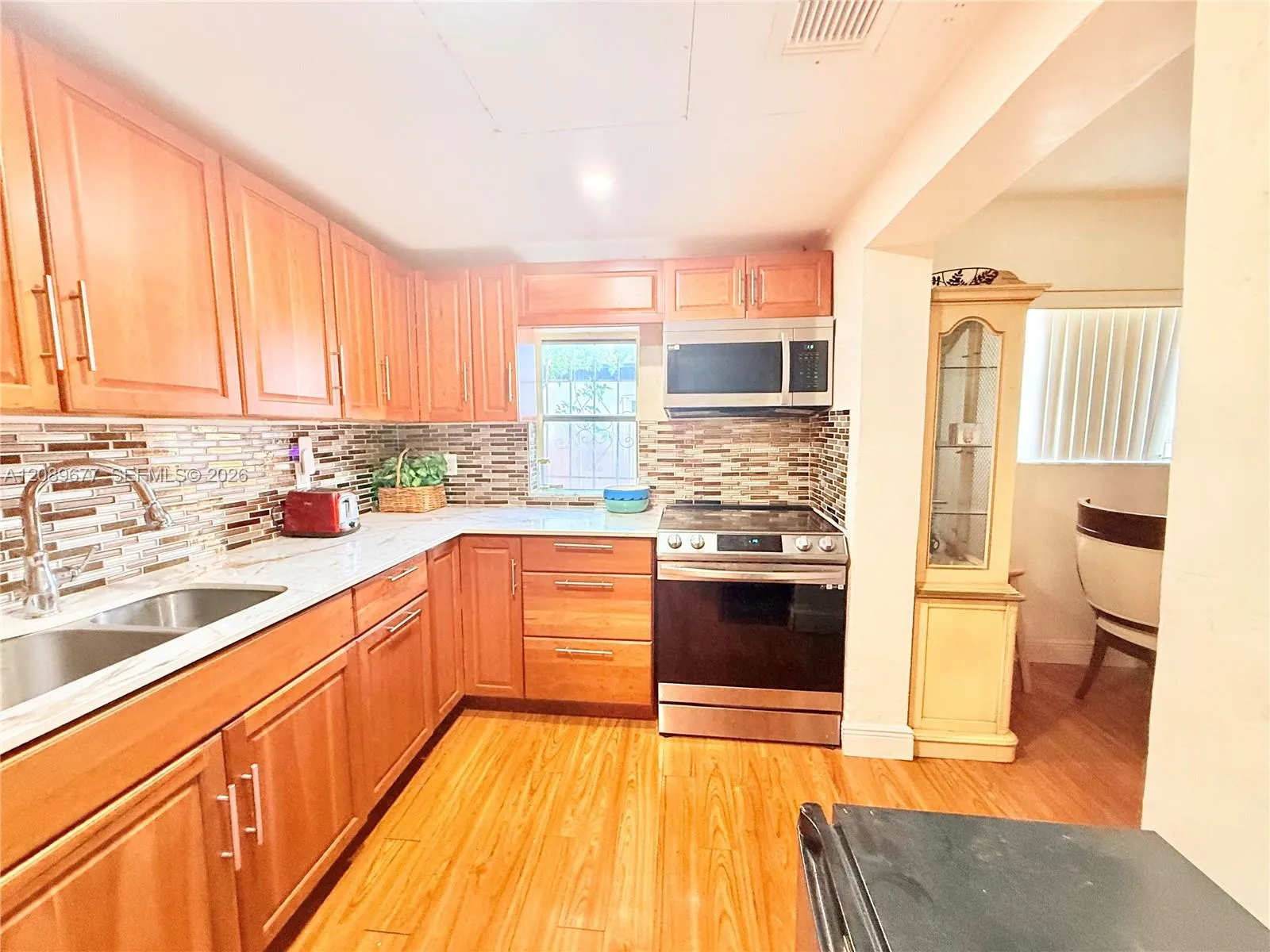 En Venta 413 NW 14th Terrace, Fort Lauderdale, FL 33311, Fort Lauderdale, FL 33311