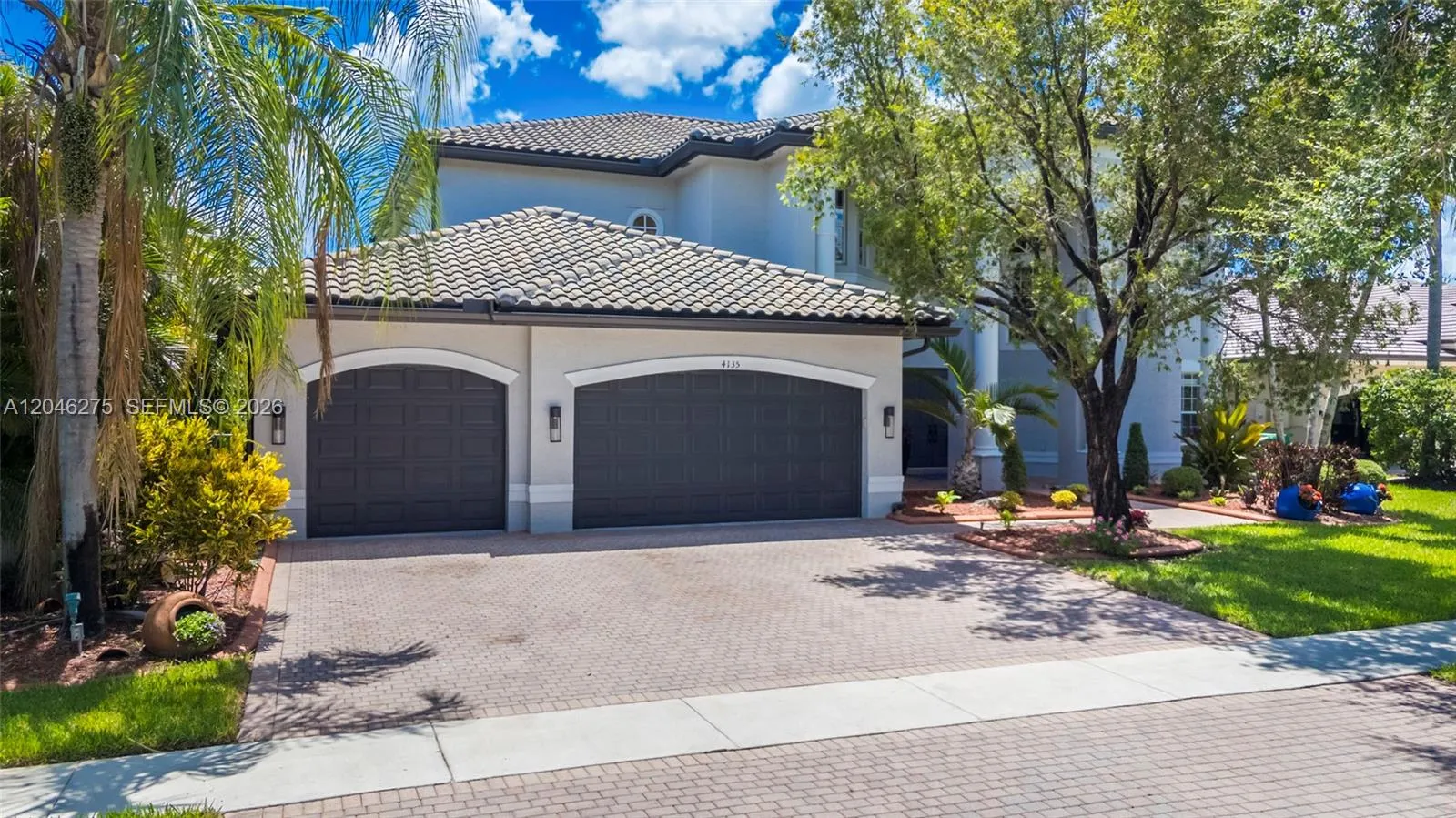 Foto de propiedad en 4135 SW 186th Way, Miramar, FL 33029 Miramar con MLS# 