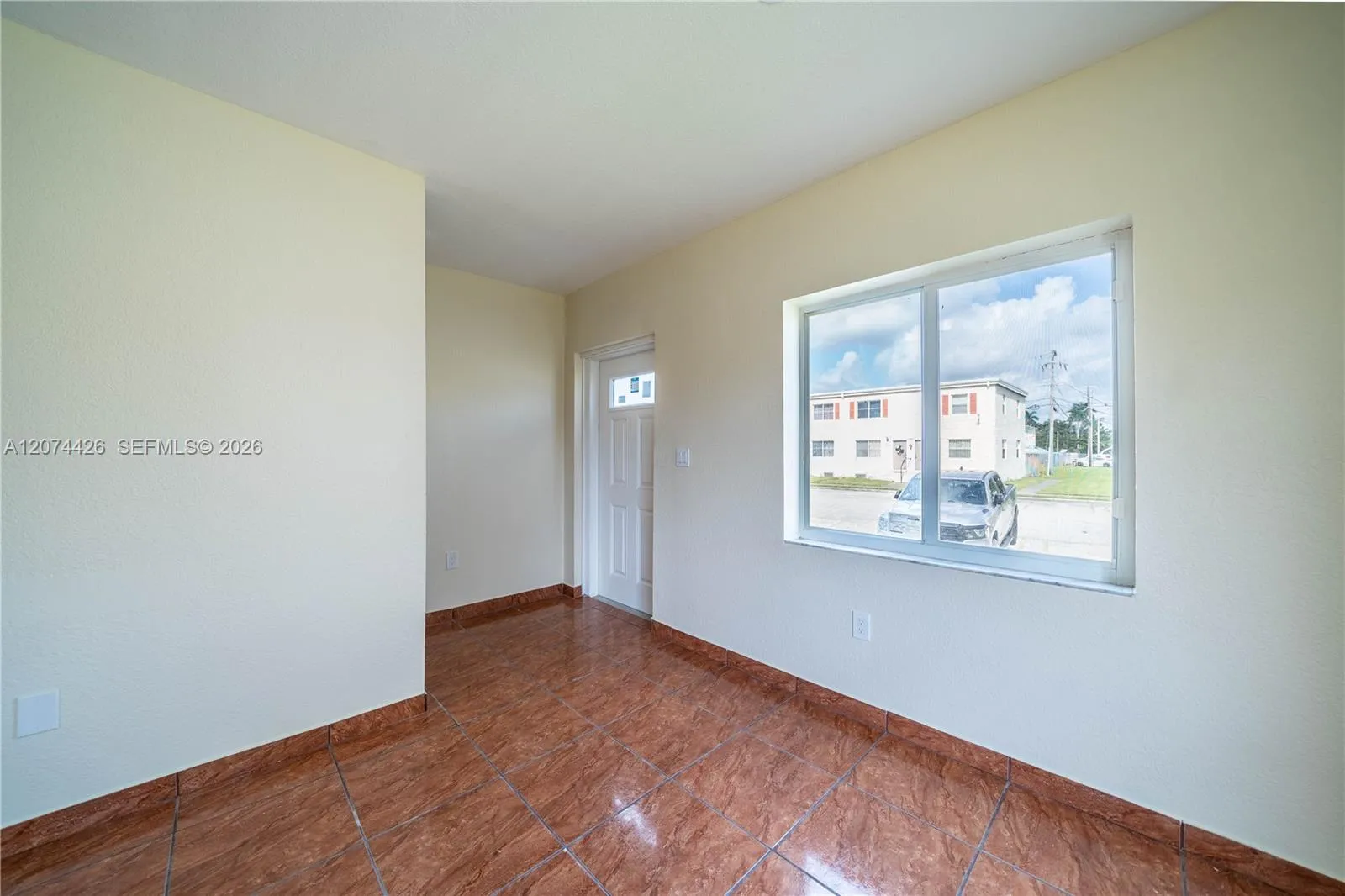 Foto de propiedad en 414 NW 84th Terrace 414, Miami, FL 33150 Miami con MLS# 