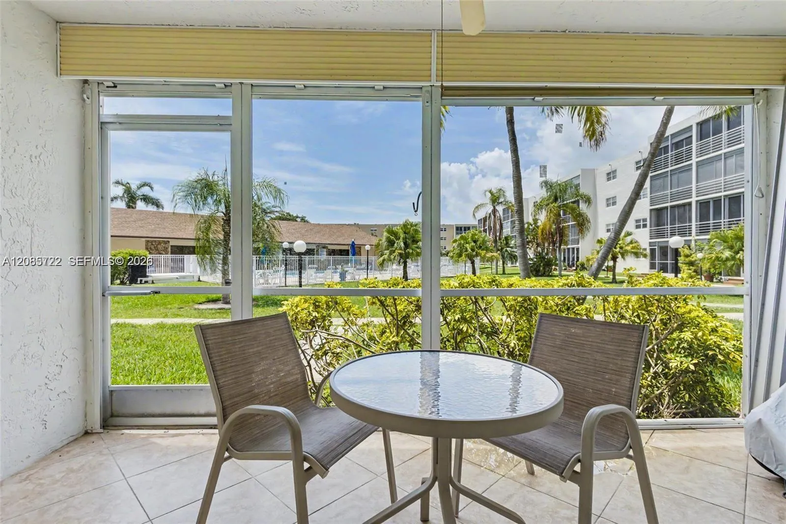 Foto de propiedad en 414 SE 10th Street 103, Dania Beach, FL 33004 Dania Beach con MLS# 