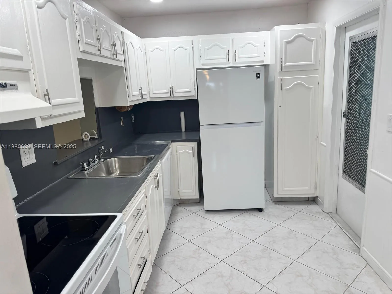 En Renta 4141 NW 44th Avenue 117, Lauderdale Lakes, FL 33319, Lauderdale Lakes, FL 33319