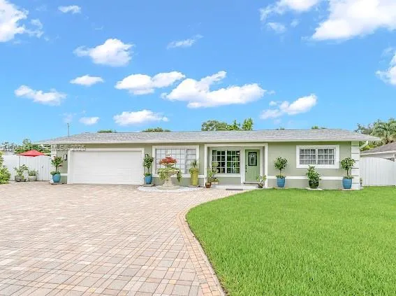 En Venta 4151 19th Court SW, Naples, FL 34116, Naples, FL 34116