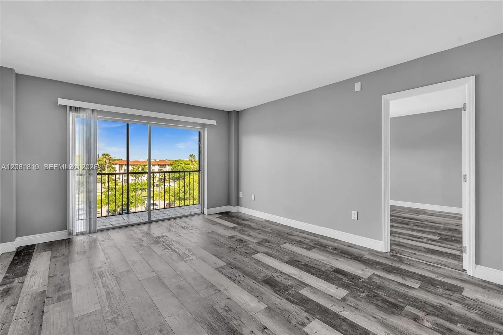 En Venta 4158 Inverrary Drive 503, Lauderhill, FL 33319, Lauderhill, FL 33319