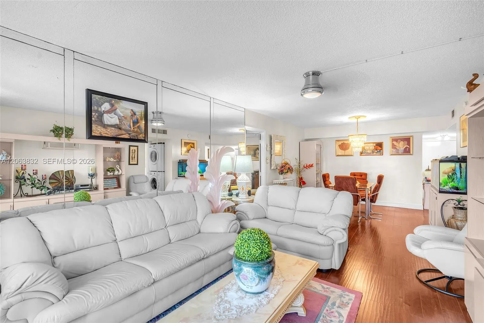 Foto de propiedad en 4160 Inverrary Drive 308, Lauderhill, FL 33319 Lauderhill con MLS# 