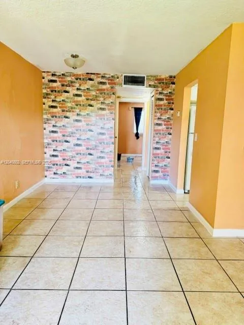 Alquilada 4160 NW 21st Street 201G, Lauderhill, FL 33313, Lauderhill, FL 33313