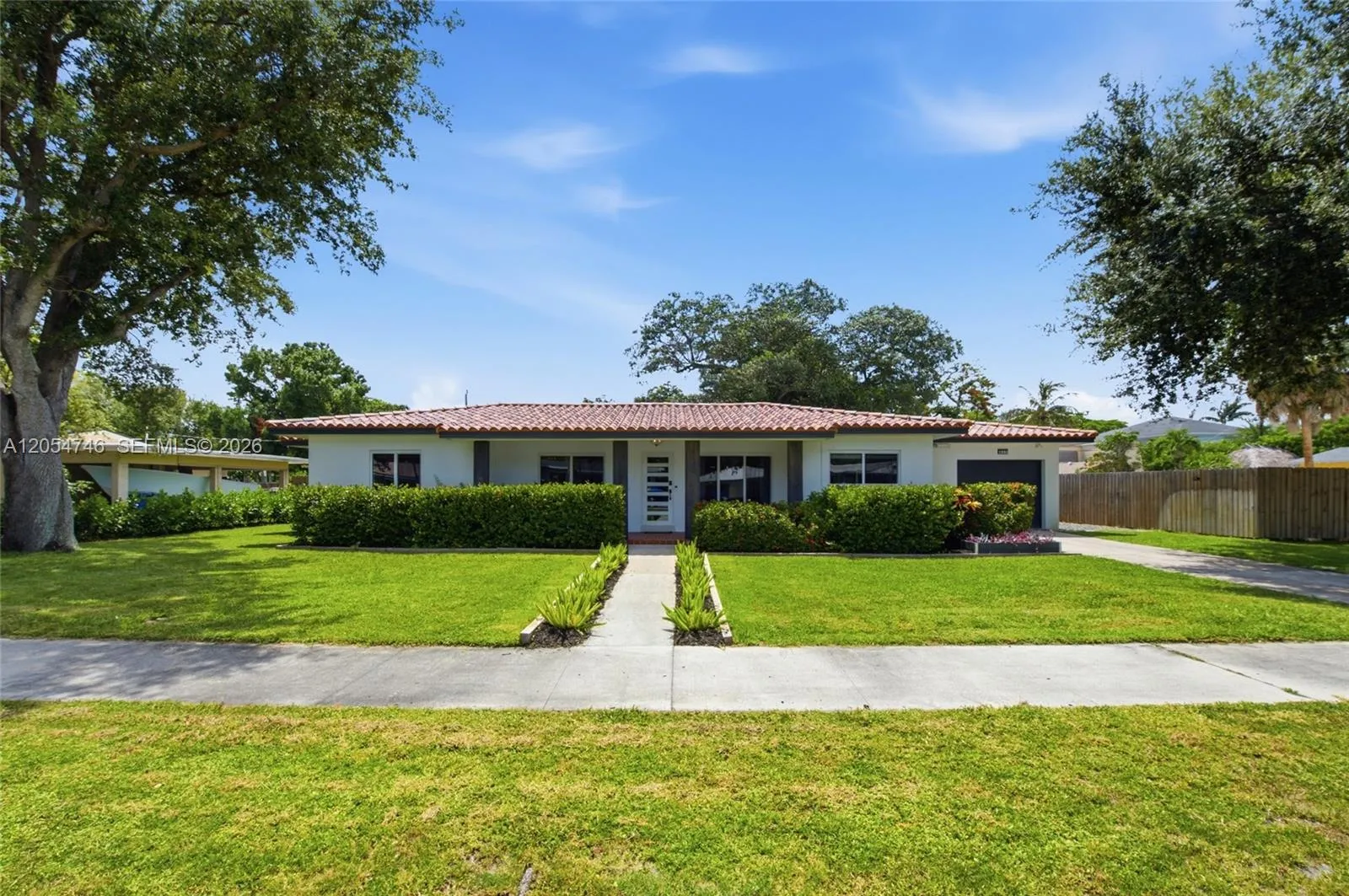 Foto de propiedad en 417 NE 11th Avenue, Pompano Beach, FL 33060 Pompano Beach con MLS# 