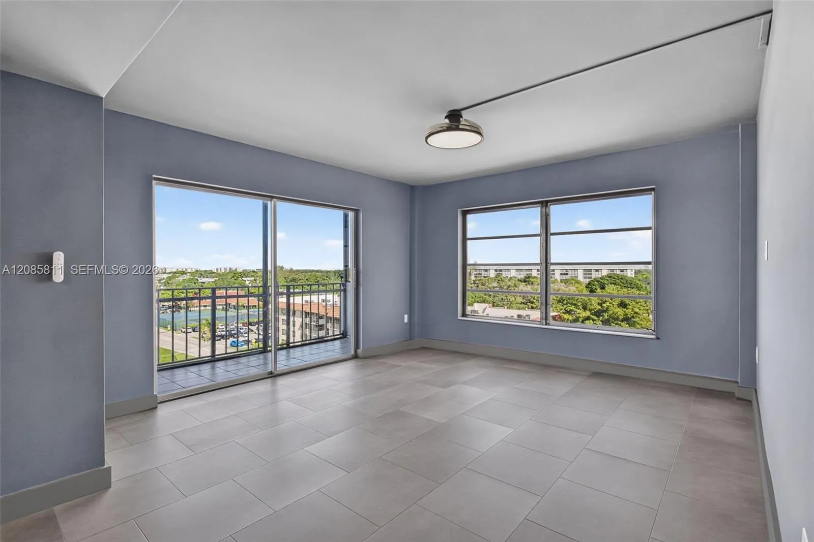 En Venta 4174 Inverrary Drive 815, Lauderhill, FL 33319, Lauderhill, FL 33319