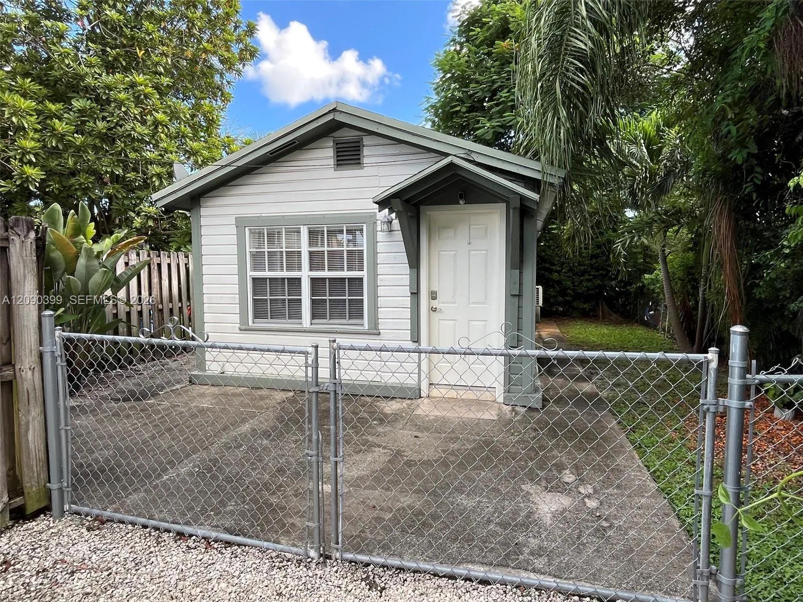 En Renta 4176 SW 9th Street, Miami, FL 33134, Miami, FL 33134