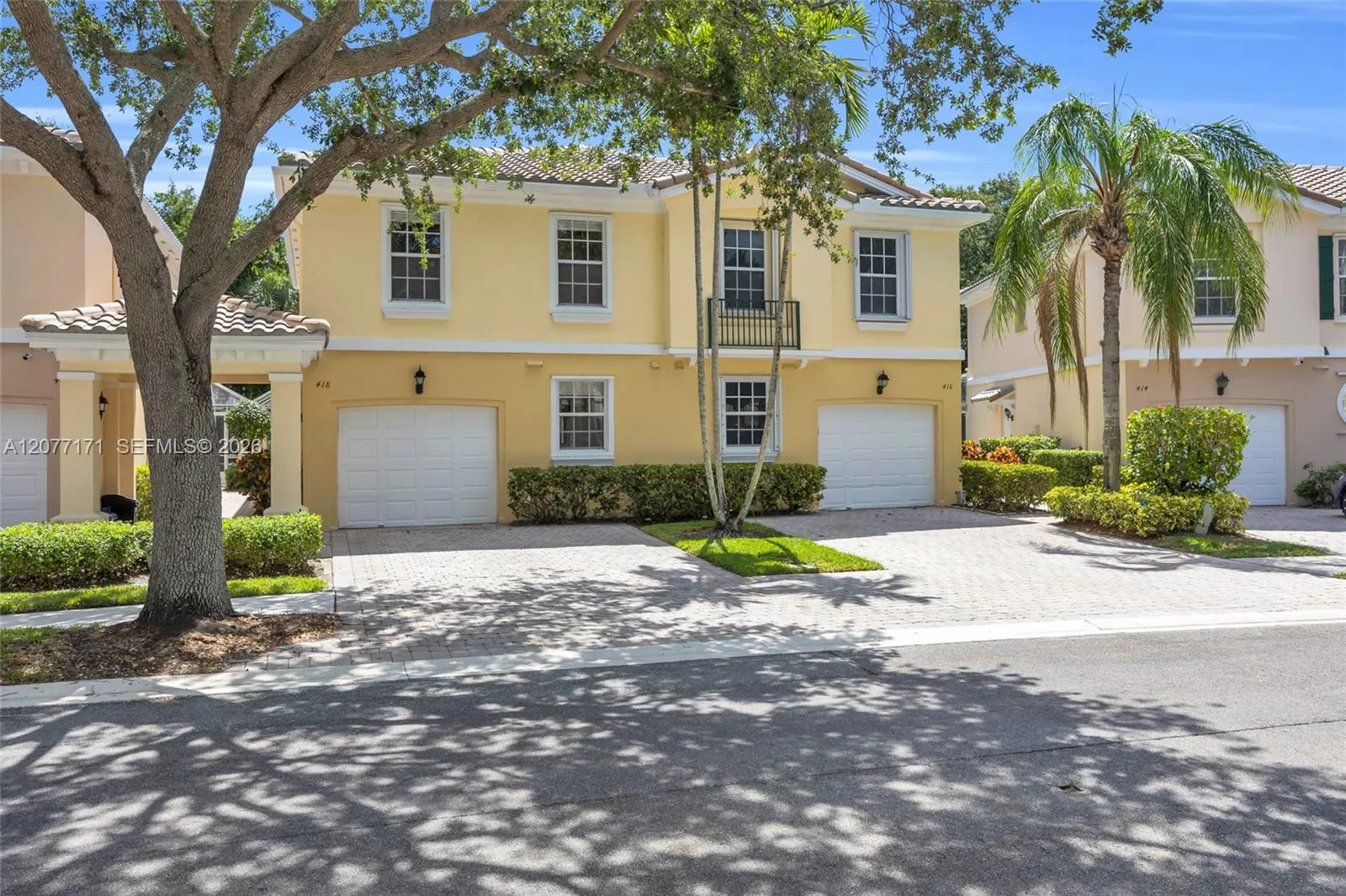 Foto de propiedad en 418 Capistrano Drive, Palm Beach Gardens, FL 33410 Palm Beach Gardens con MLS# 