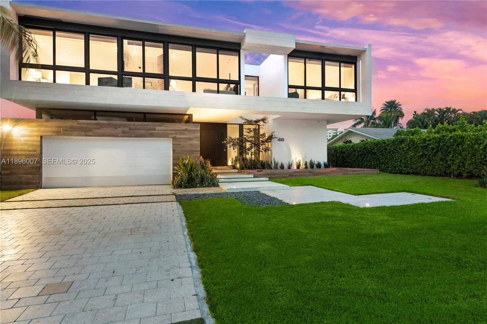 Foto de propiedad en 418 Sunset Drive, Hallandale Beach, FL 33009 Hallandale Beach con MLS# 