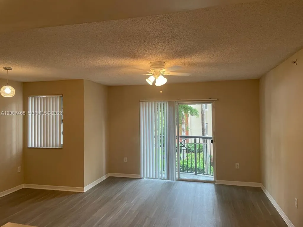 En Venta 4195 N Haverhill Road 318, West Palm Beach, FL 33417, West Palm Beach, FL 33417