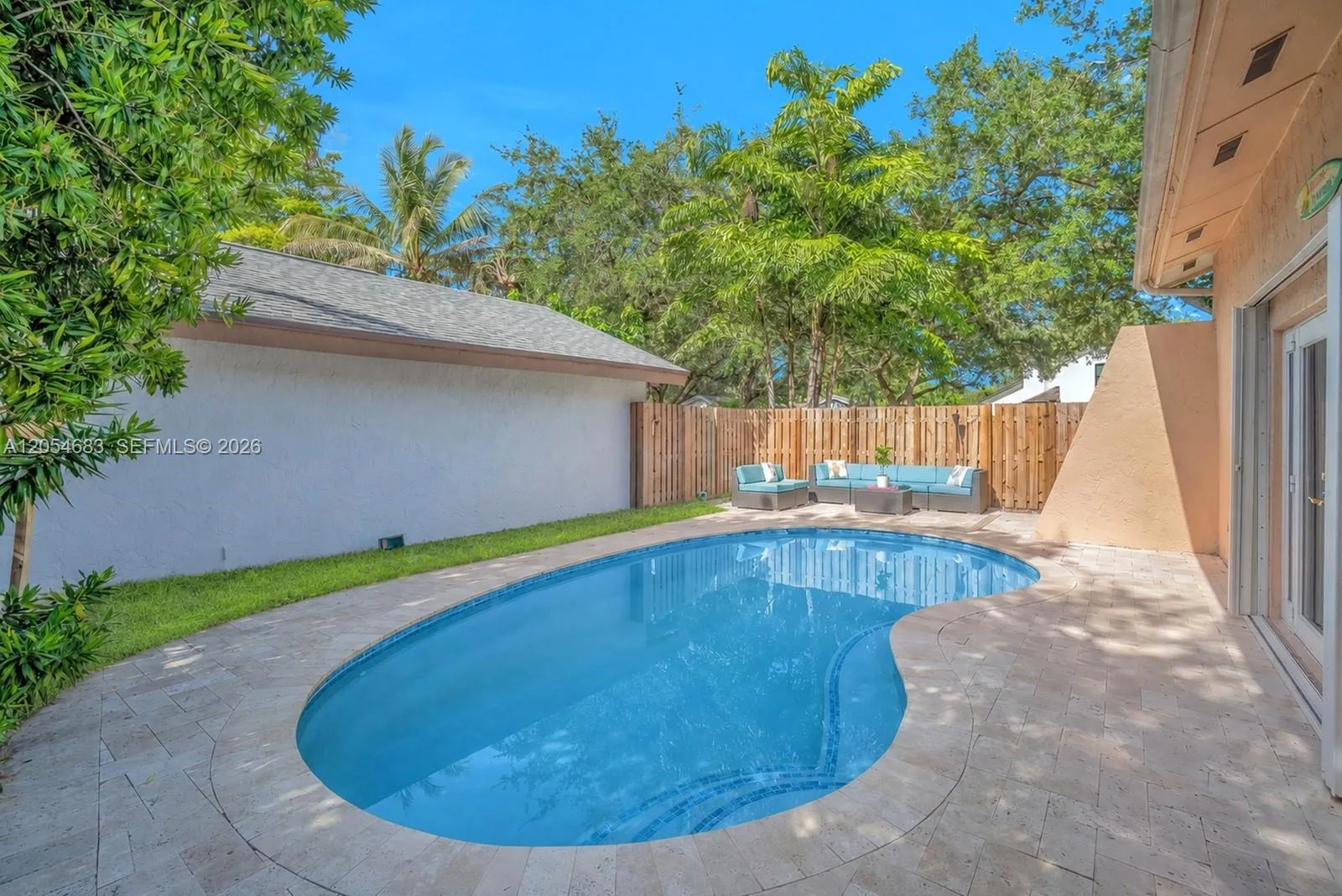 Foto de propiedad en 42 Birch Drive, Cooper City, FL 33026 Cooper City con MLS# 