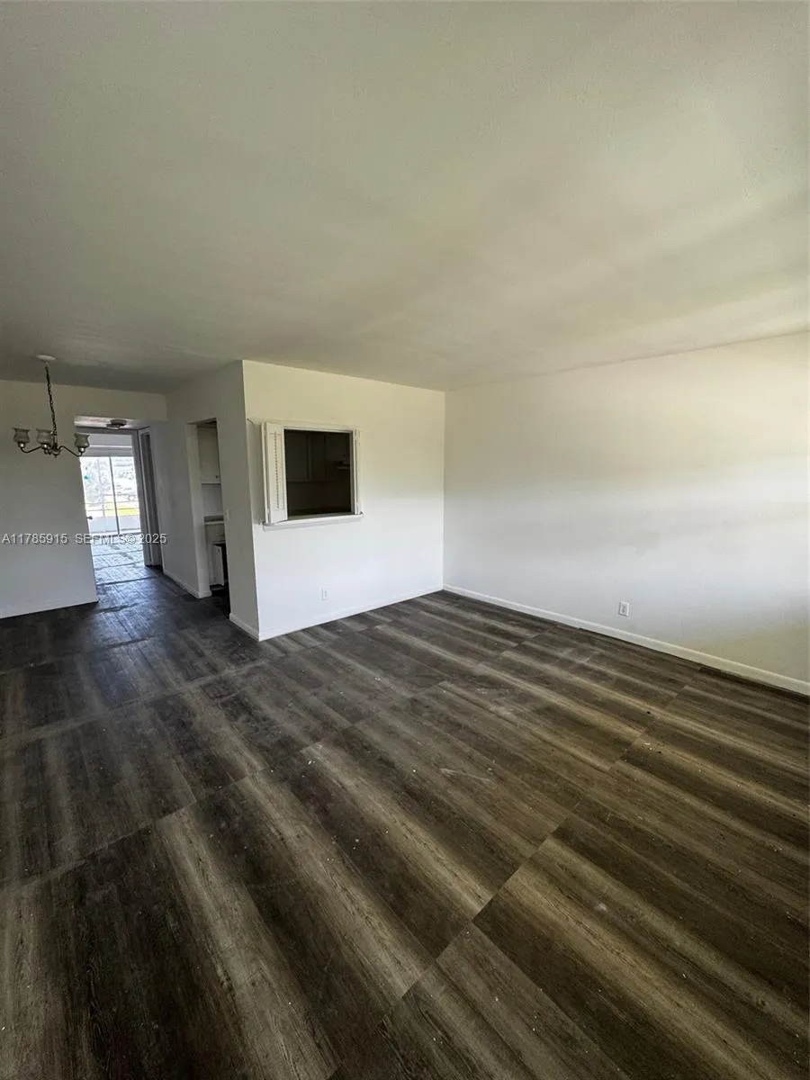 Foto de propiedad en 42 Sheffield B B, West Palm Beach, FL 33417 West Palm Beach con MLS# 