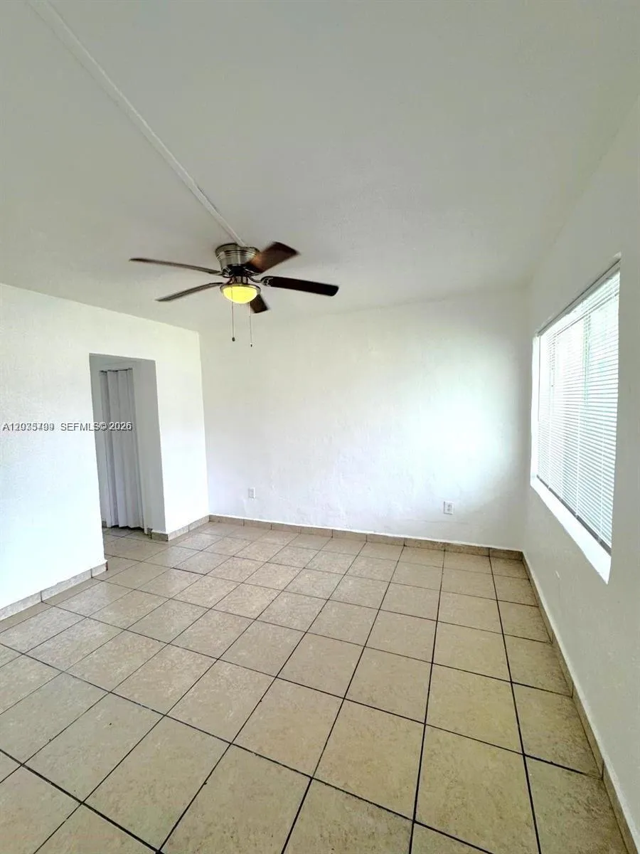 En Renta 420 NW 10th Street 7, Miami, FL 33136, Miami, FL 33136