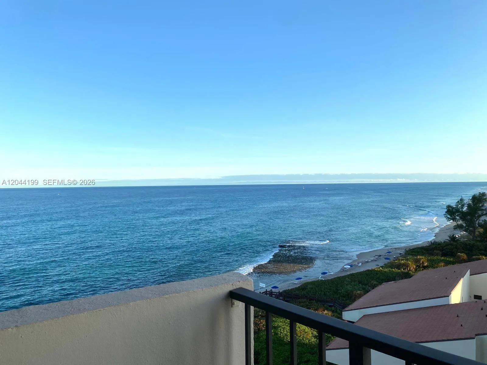 Foto de propiedad en 4200 N Ocean Drive 1-1103, Riviera Beach, FL 33404 Riviera Beach con MLS# 
