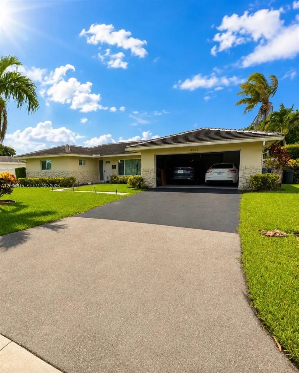 Foto de propiedad en 4202 NW 76th Avenue 0, Coral Springs, FL 33065 Coral Springs con MLS# 