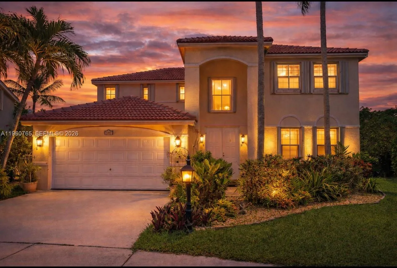Foto de propiedad en 4209 Pinewood Lane, Weston, FL 33331 Weston con MLS# 