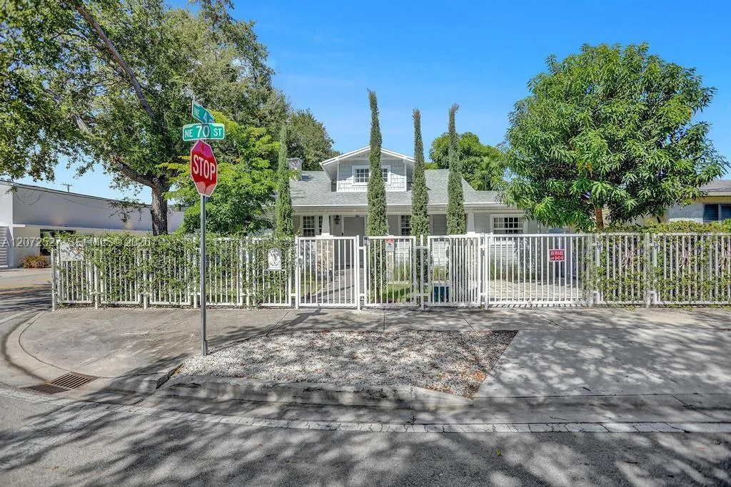 En Venta 421 NE 70th Street, Miami, FL 33138, Miami, FL 33138