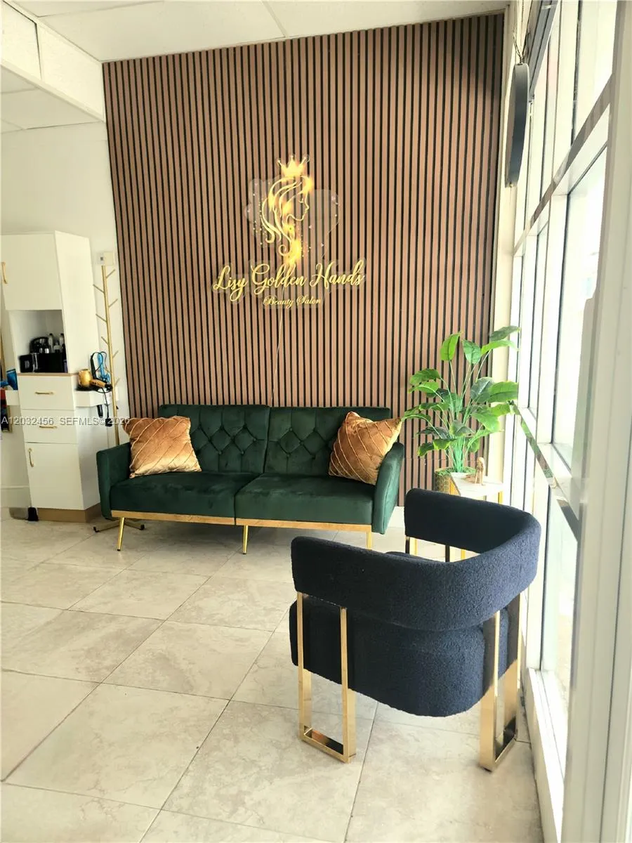 En Venta 4237 Hollywood Boulevard, Hollywood, FL 33021, Hollywood, FL 33021