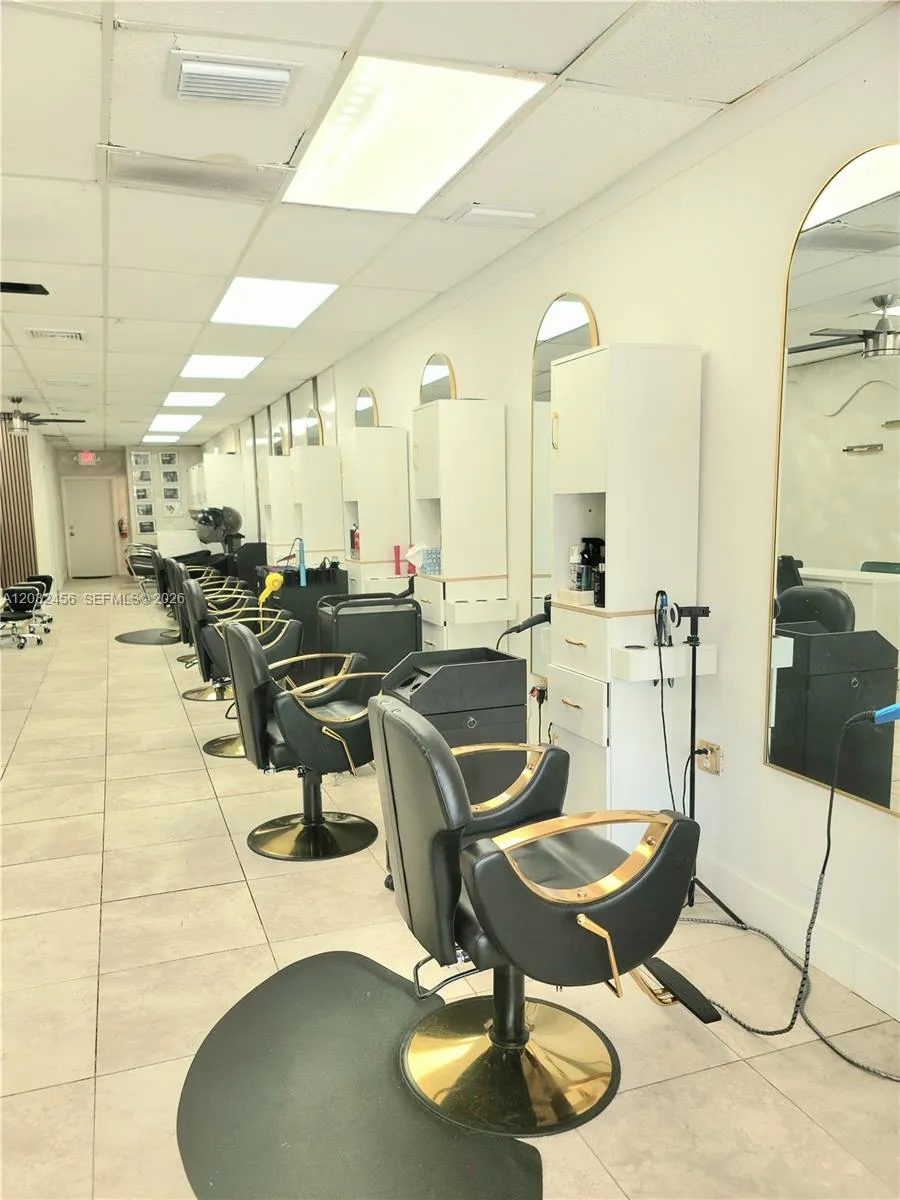 En Venta 4237 Hollywood Boulevard, Hollywood, FL 33021, Hollywood, FL 33021