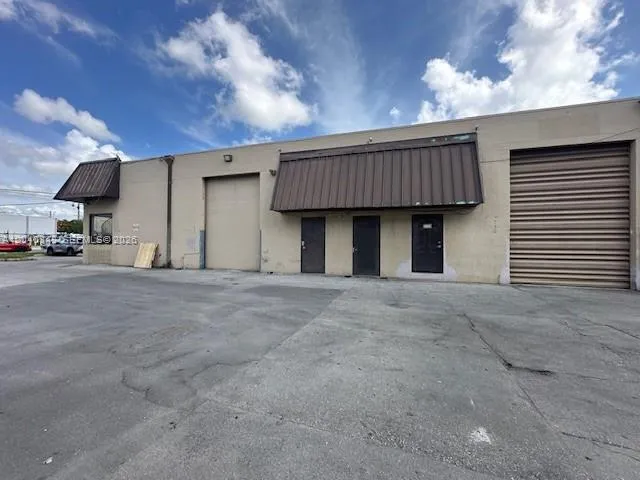 En Renta 4237 NW 37 Avenue 4237, Miami, FL 33142, Miami, FL 33142