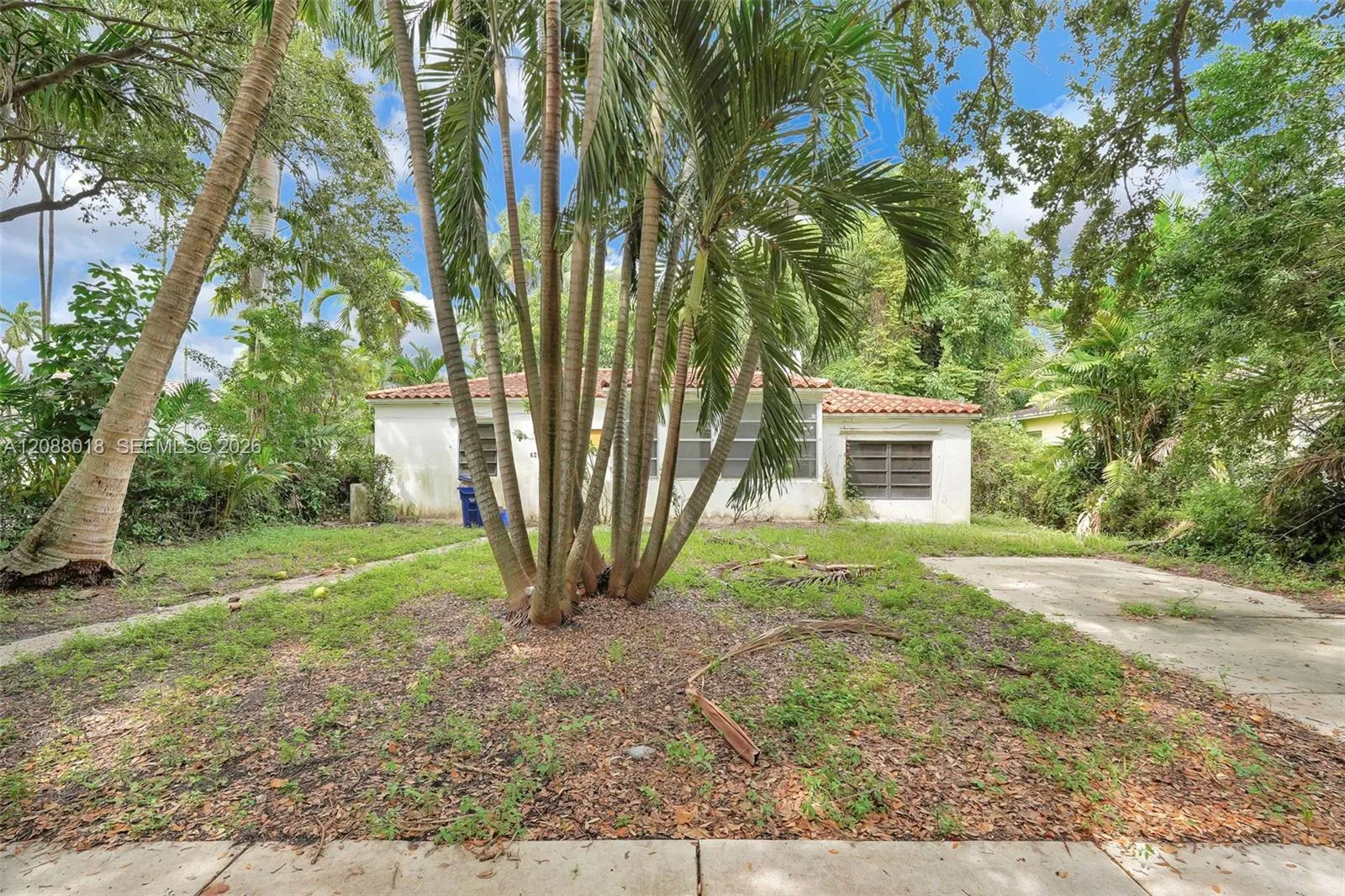 Foto de propiedad en 424 Minola Drive, Miami Springs, FL 33166 Miami Springs con MLS# 