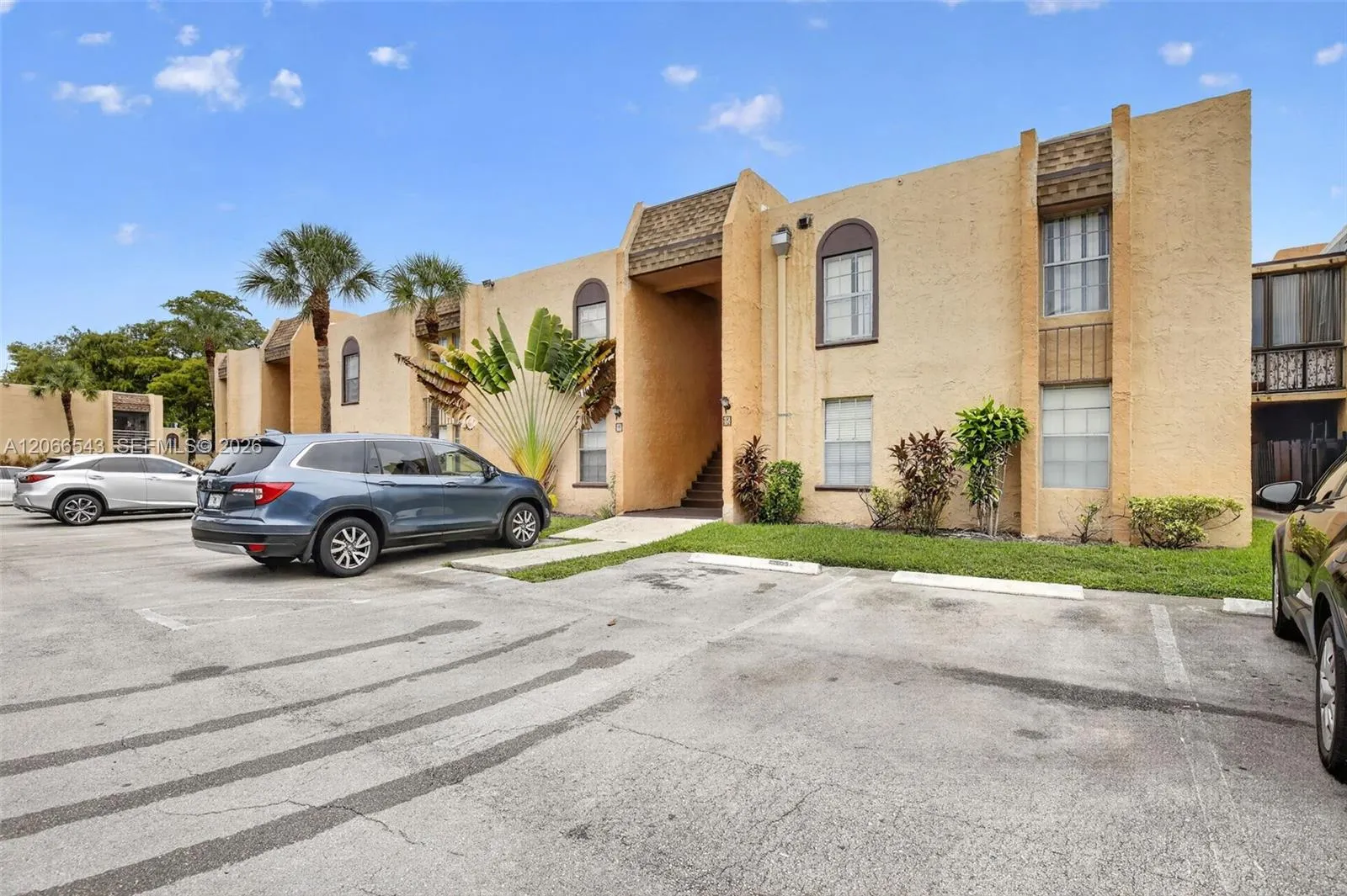 Foto de propiedad en 4241 NW 19th Street 172, Lauderhill, FL 33313 Lauderhill con MLS# 