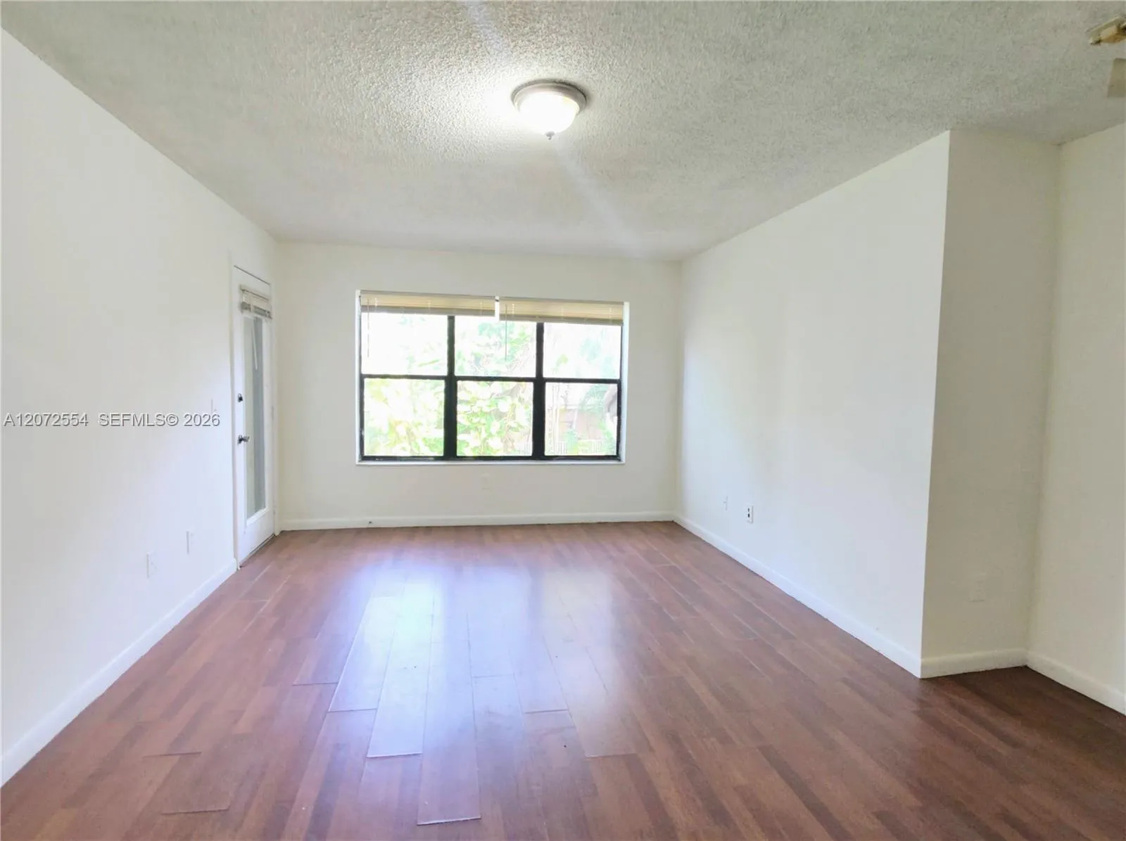 Foto de propiedad en 4241 W Mcnab Road 27, Pompano Beach, FL 33069 Pompano Beach con MLS# 