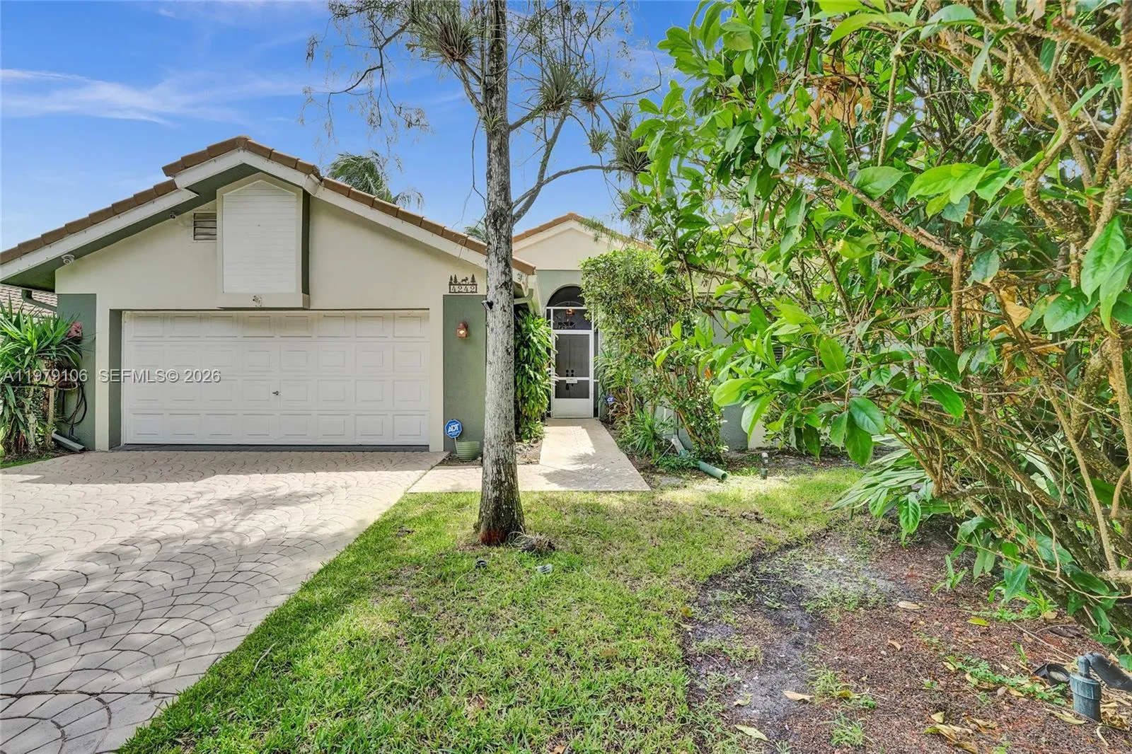 Vendido 4242 NW 66th Street, Coconut Creek, FL 33073, Coconut Creek, FL 33073