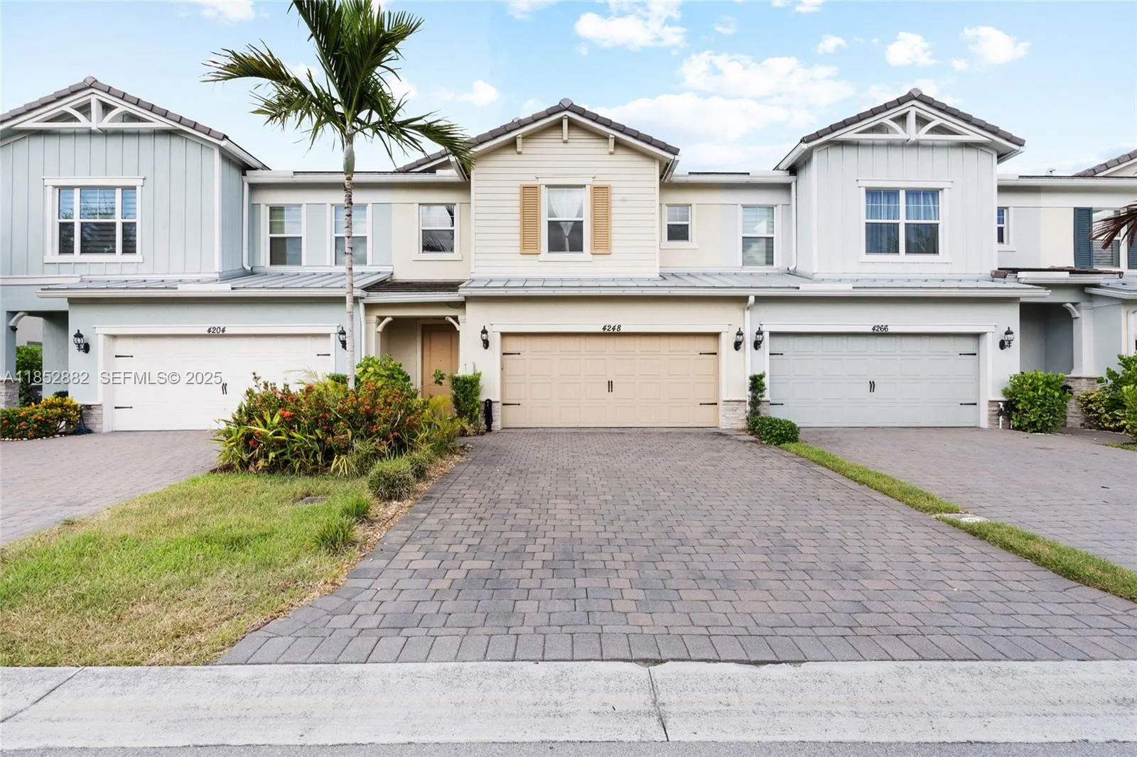 Foto de propiedad en 4248 Ficus Street, Hollywood, FL 33021 Hollywood con MLS# 