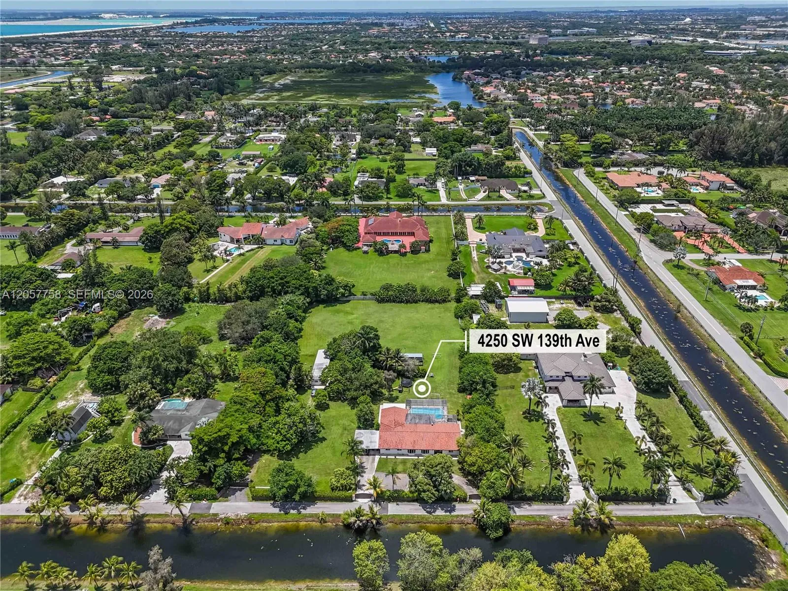 Foto de propiedad en 4250 SW 139th Avenue, Miramar, FL 33027 Miramar con MLS# 