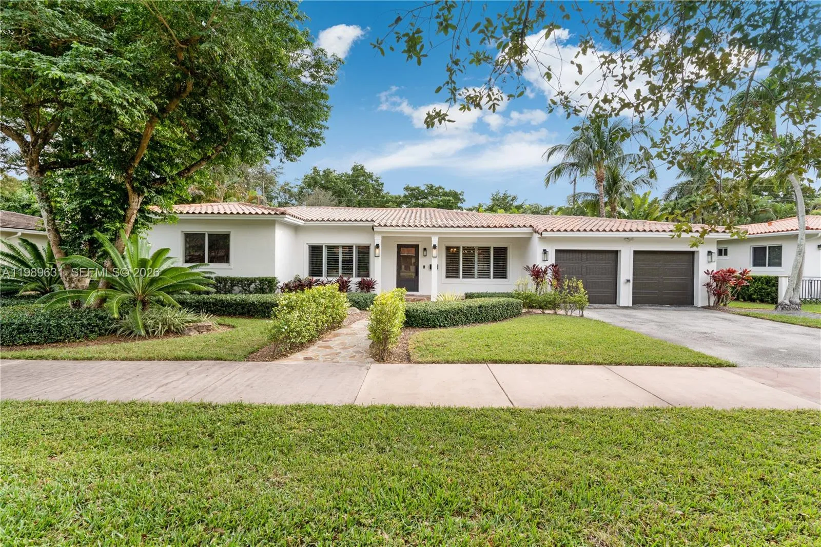 Foto de propiedad en 426 Hardee Road, Coral Gables, FL 33146 Coral Gables con MLS# 