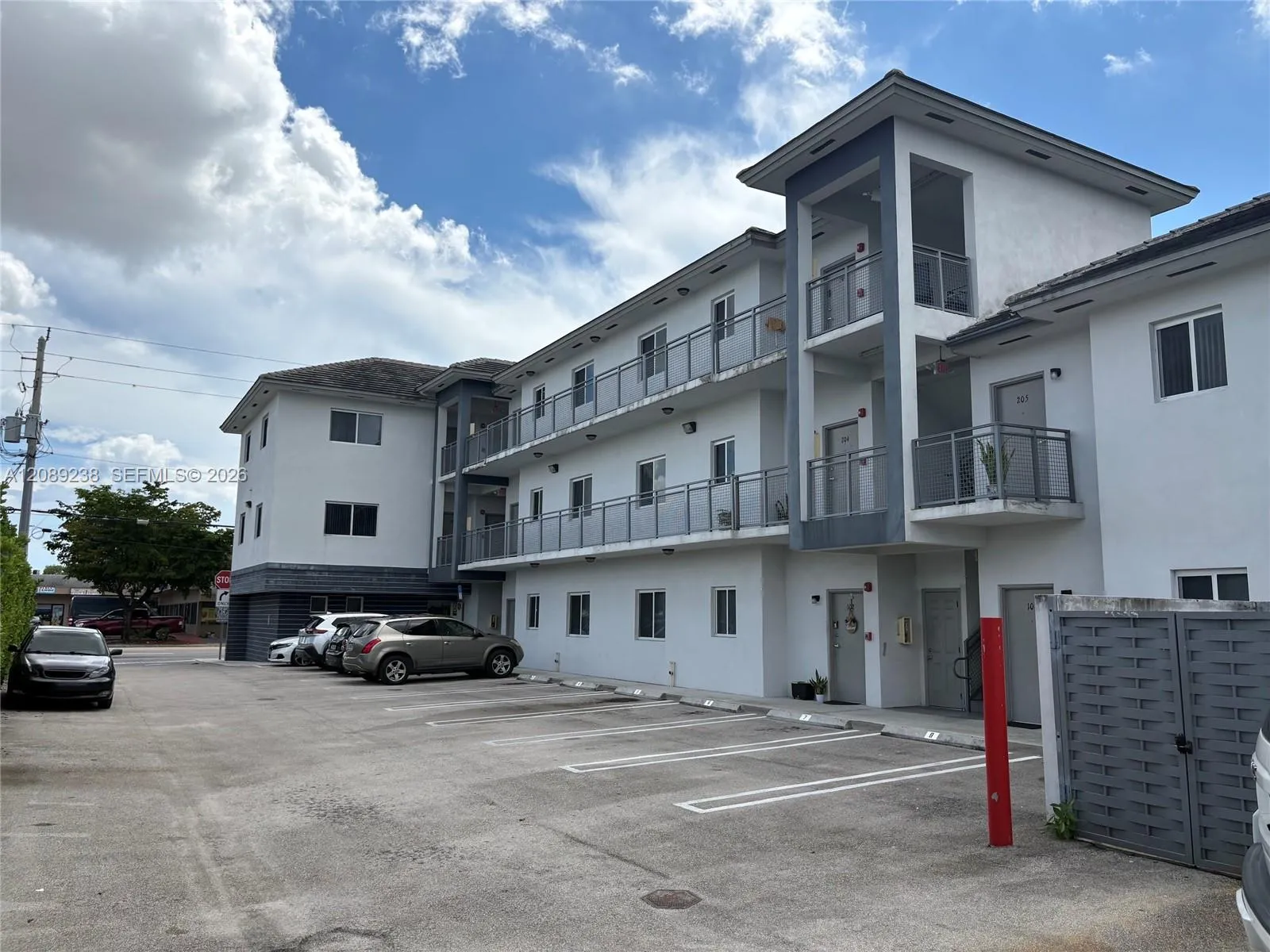 En Venta 4260 Palm Avenue, Hialeah, FL 33012, Hialeah, FL 33012