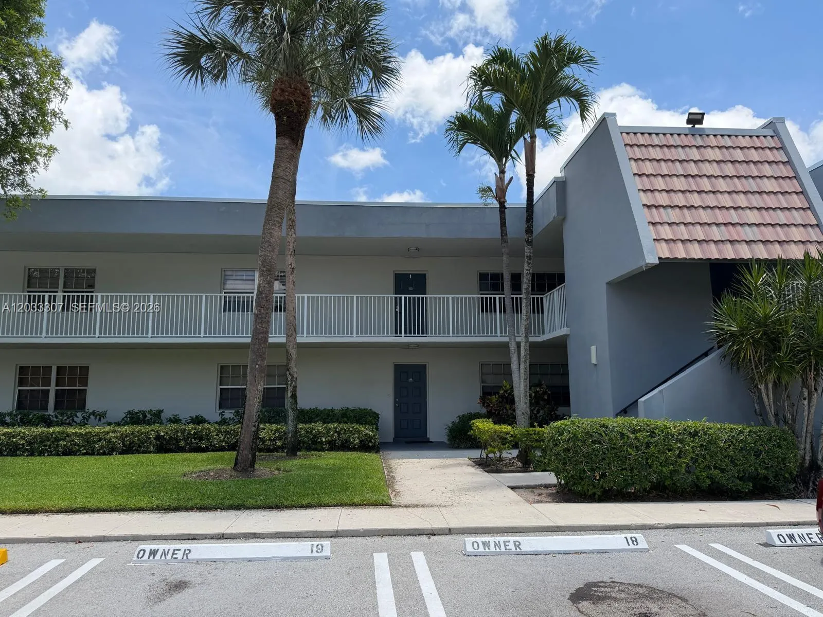Alquilada 4261 W Palm Aire Drive 202, Pompano Beach, FL 33069, Pompano Beach, FL 33069