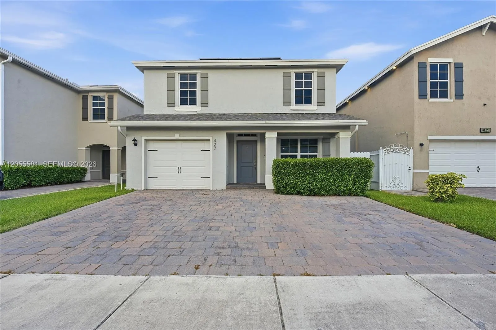 Foto de propiedad en 427 NE 6th Court, Florida City, FL 33034 Florida City con MLS# 