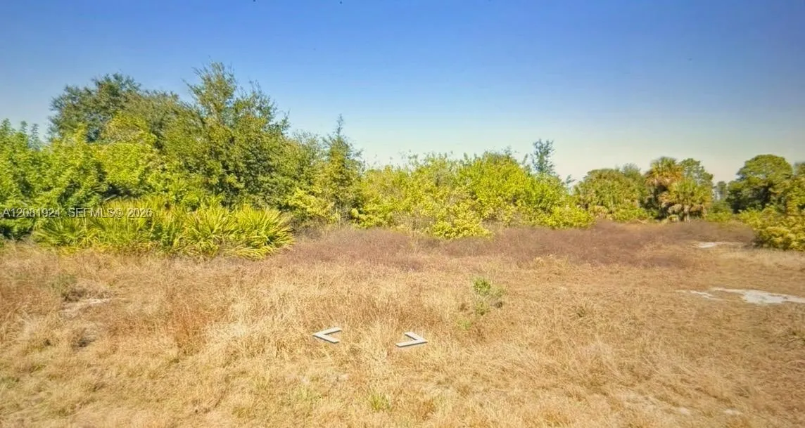 En Venta 427 Rajah Street, Lehigh Acres, FL 33974, Lehigh Acres, FL 33974